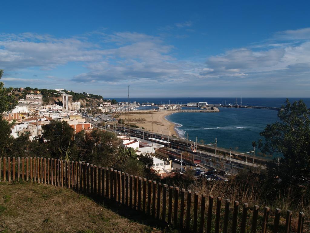 Hostal Portofino Arenys de Mar ภายนอก รูปภาพ