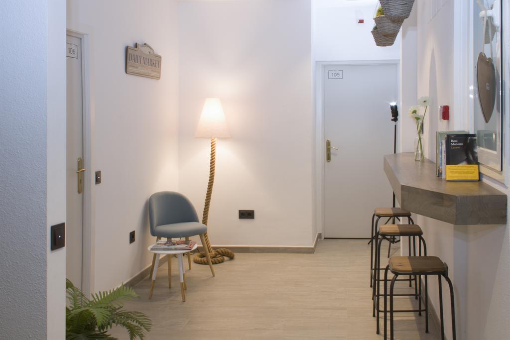 Hostal Portofino Arenys de Mar ภายนอก รูปภาพ