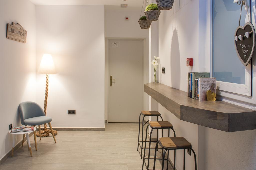 Hostal Portofino Arenys de Mar ภายนอก รูปภาพ